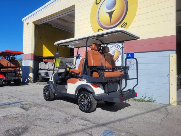 2025 Brad Conquest Roxie H40 Lithium - 4 Passenger - Image 2