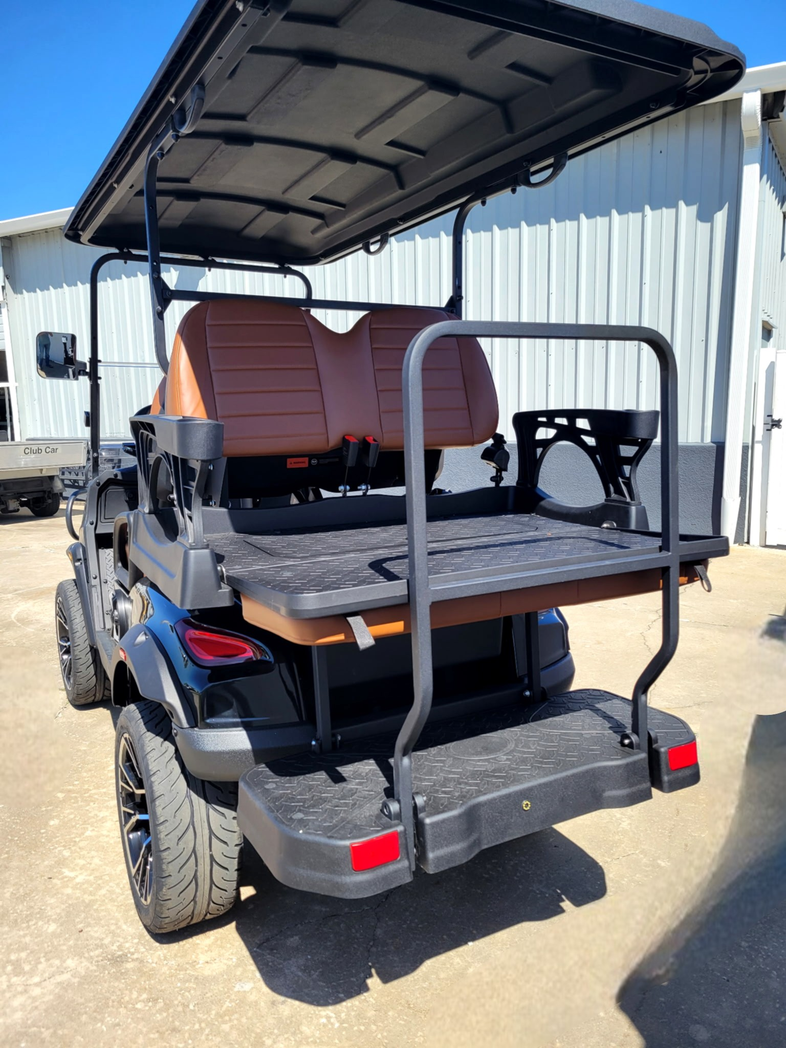 2026 Solana Model F 2+2 - Lithium - Image 9