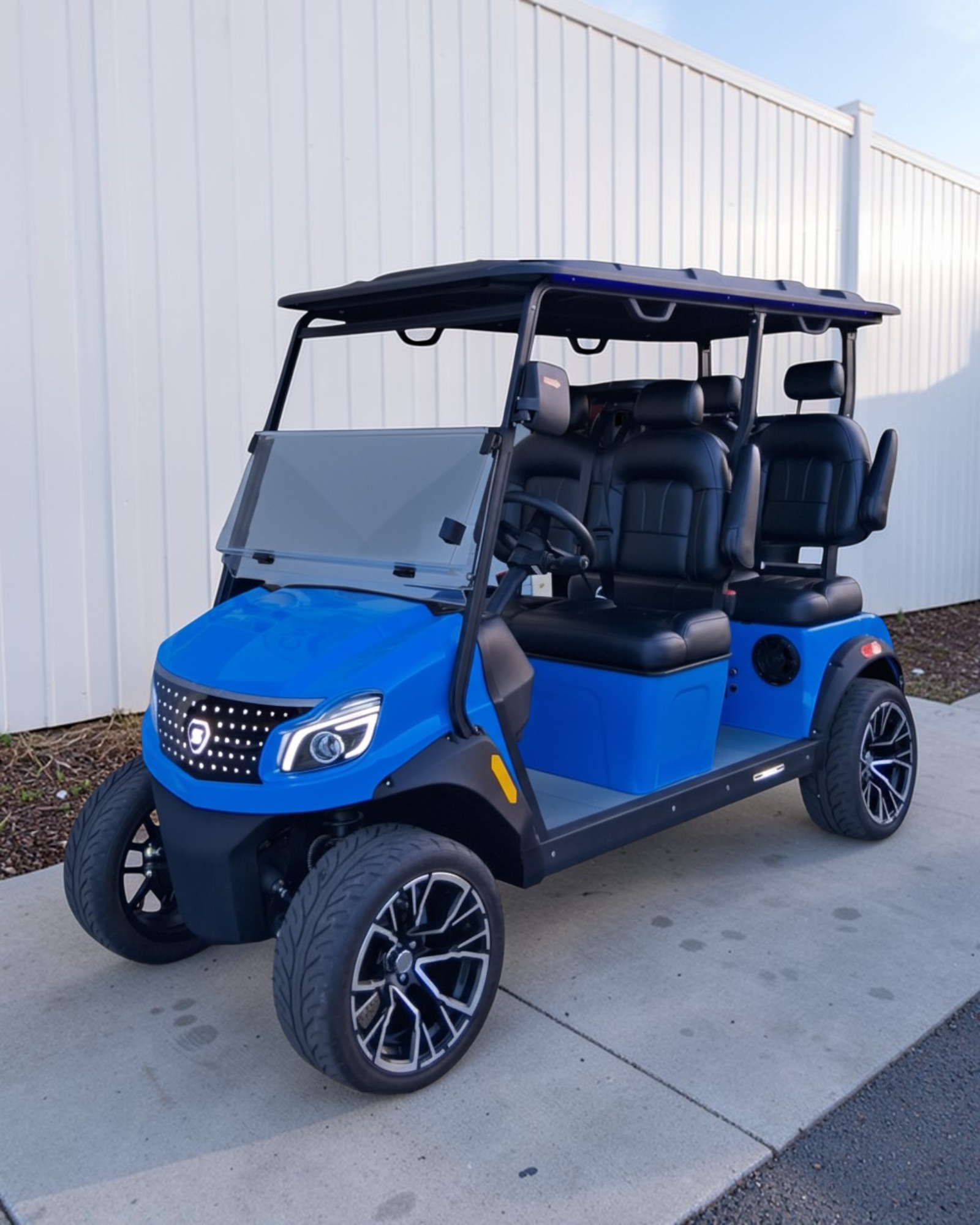 2025 Solana XA 4 Forward - Lithium